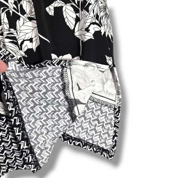 Karen Kane Size 2X Black White  Floral Top Wrinkle Free Tunic - Picture 12 of 16